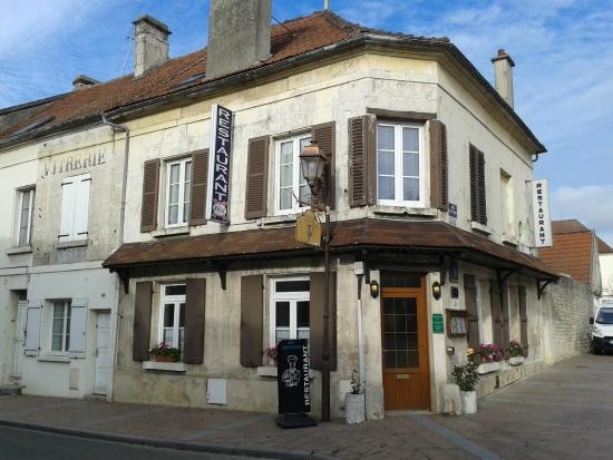 Au Pot d'Etain- CREPY EN VALOIS (60) Au Pot d'Etain- CREPY EN VALOIS (60)